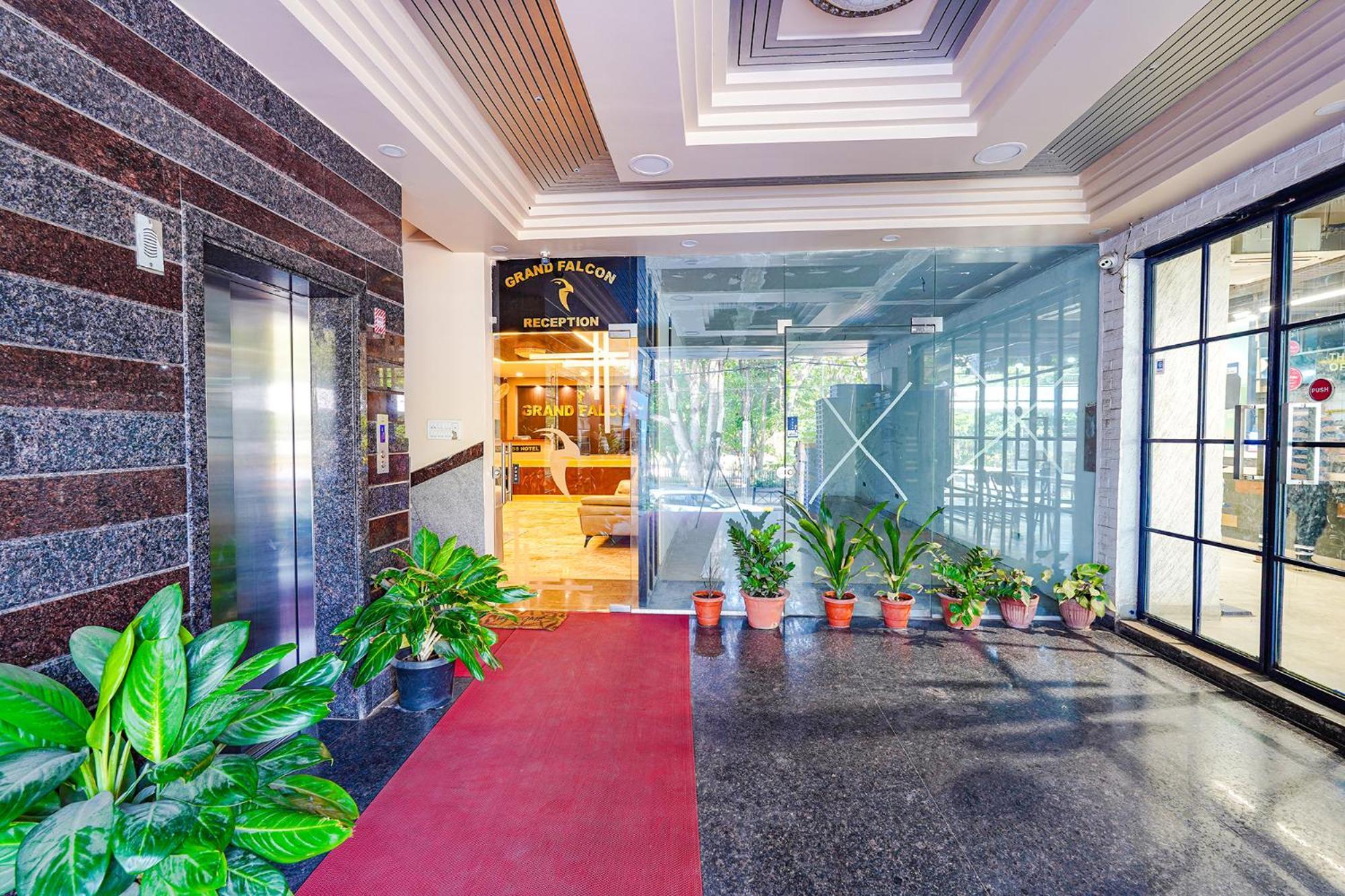 Fabhotel Grand Falcon Bengaluru Kültér fotó